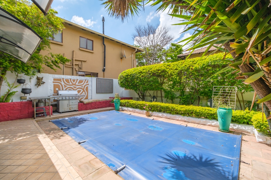 To Let 4 Bedroom Property for Rent in Noordwyk Gauteng