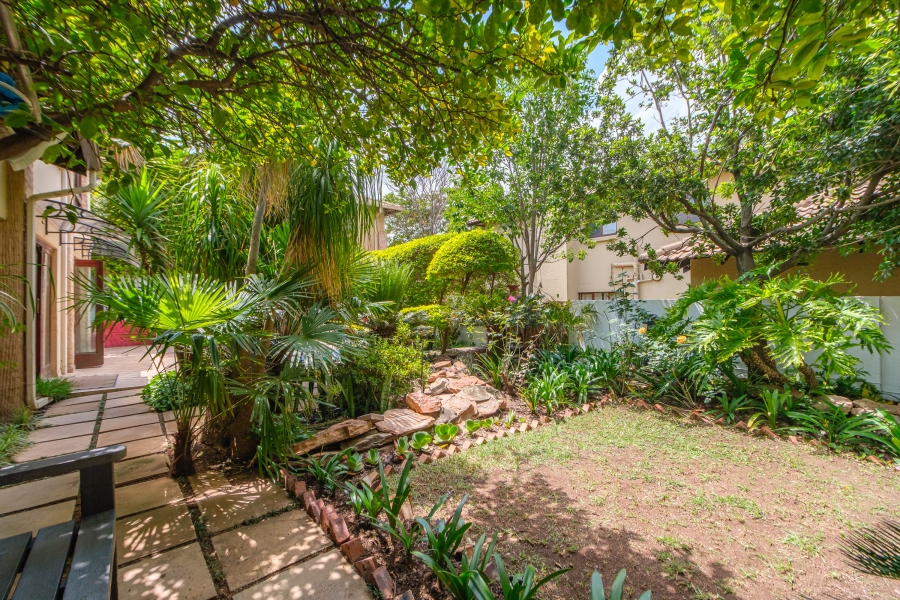 To Let 4 Bedroom Property for Rent in Noordwyk Gauteng