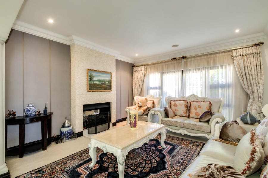 To Let 5 Bedroom Property for Rent in Dainfern Golf Estate Gauteng