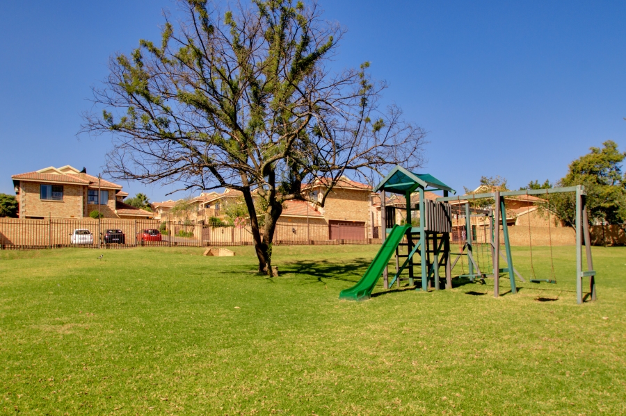 3 Bedroom Property for Sale in North Riding Gauteng