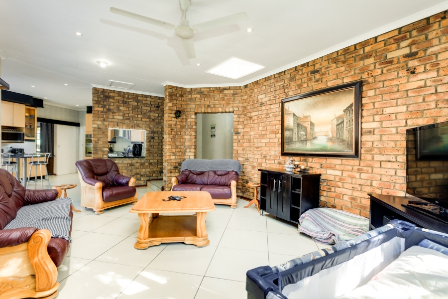 5 Bedroom Property for Sale in Fourways Gauteng