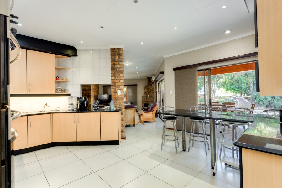5 Bedroom Property for Sale in Fourways Gauteng