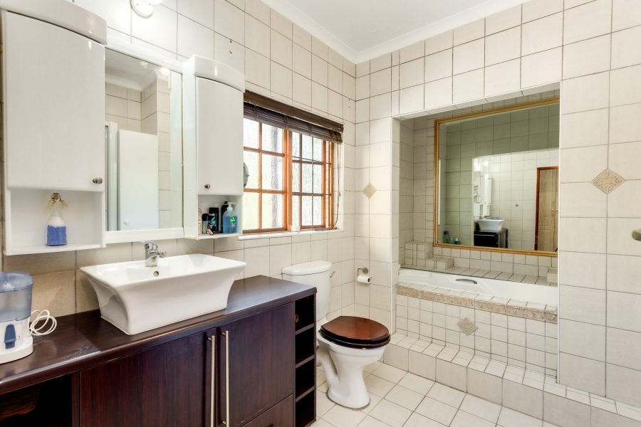 5 Bedroom Property for Sale in Fourways Gauteng