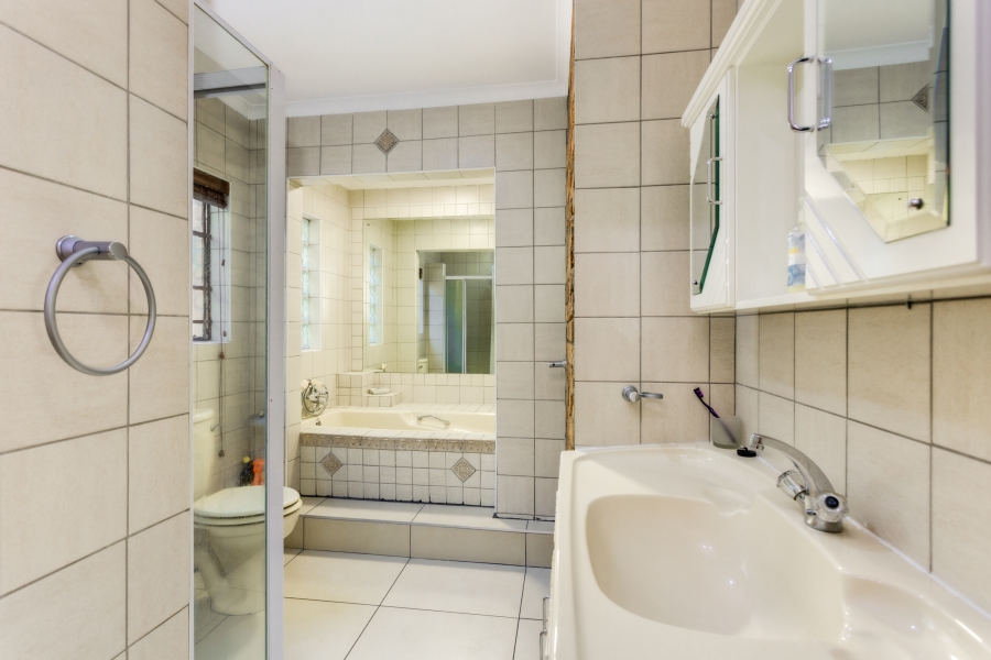 5 Bedroom Property for Sale in Fourways Gauteng