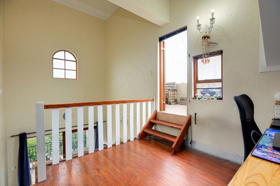 1 Bedroom Property for Sale in Lonehill Gauteng