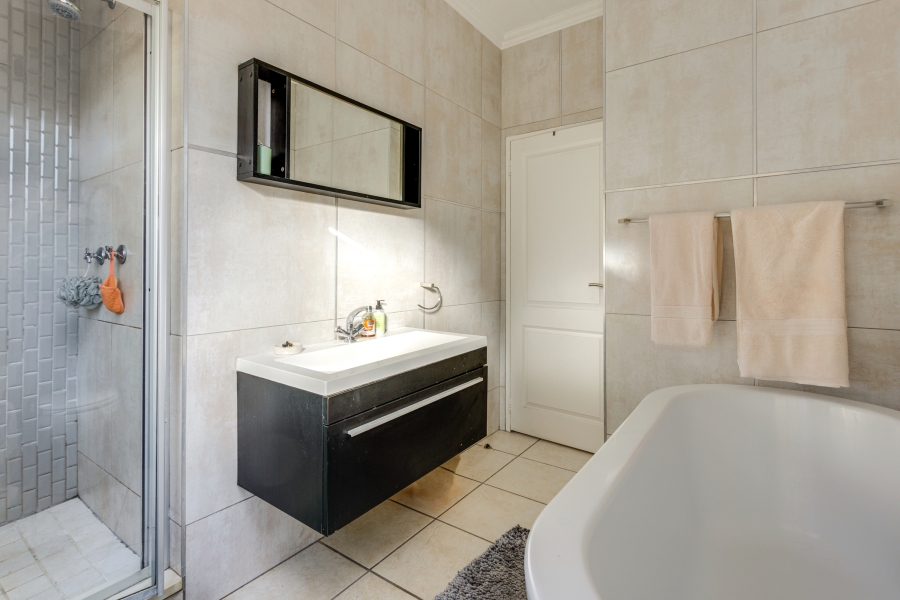 3 Bedroom Property for Sale in Douglasdale Gauteng