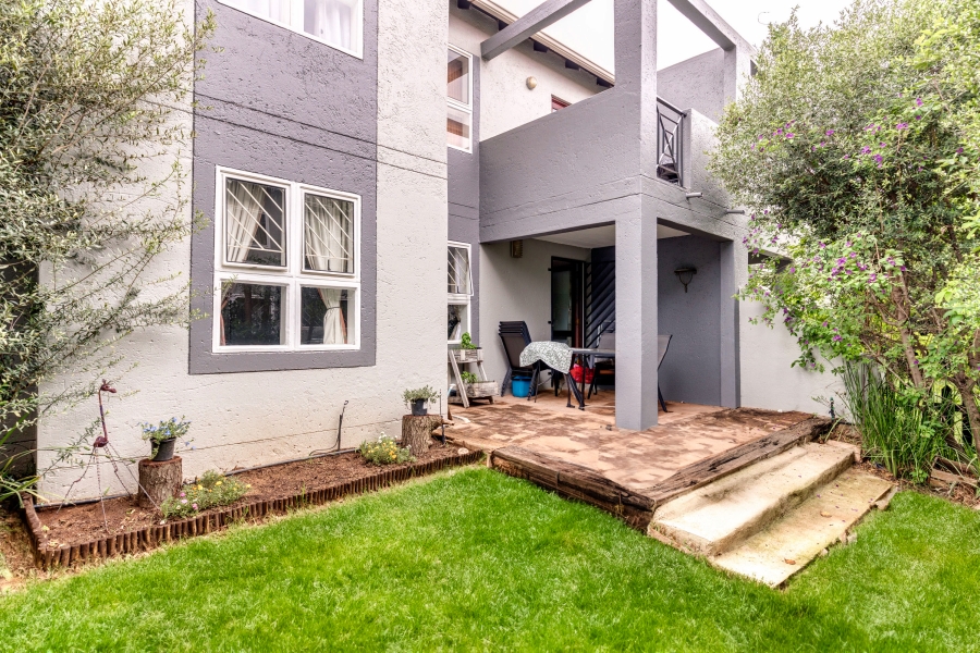 2 Bedroom Property for Sale in Magaliessig Gauteng