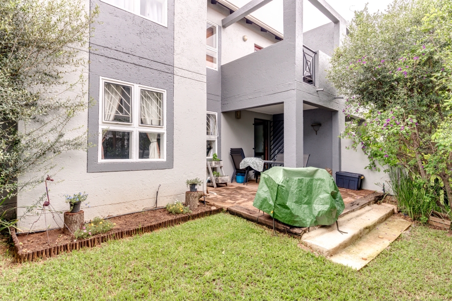 2 Bedroom Property for Sale in Magaliessig Gauteng