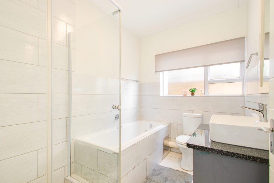 3 Bedroom Property for Sale in North Riding Gauteng