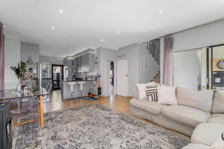 To Let 3 Bedroom Property for Rent in Fourways Gauteng