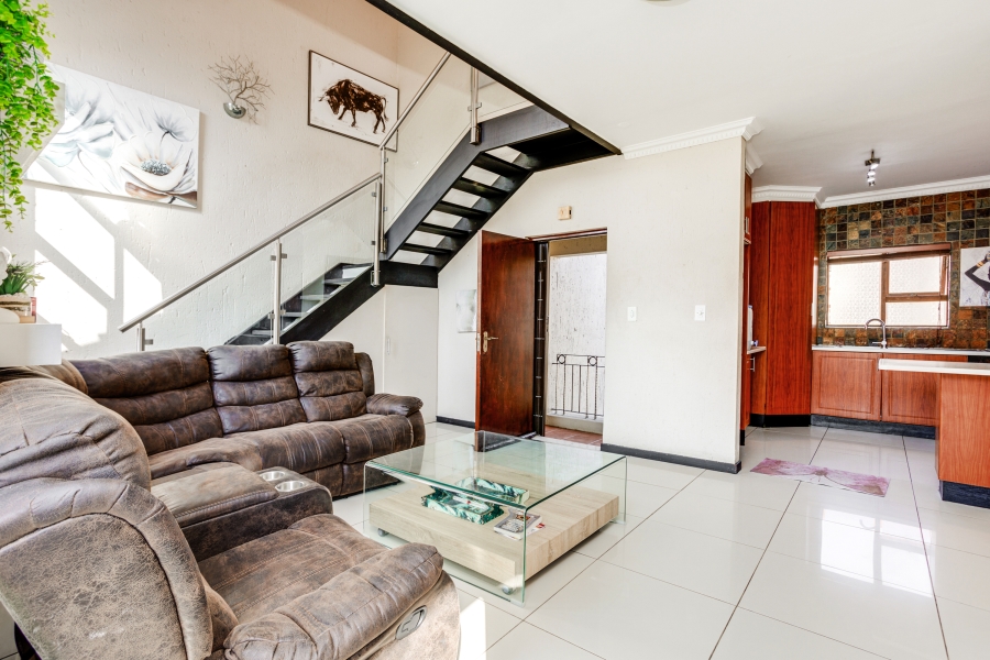 2 Bedroom Property for Sale in Pineslopes Gauteng