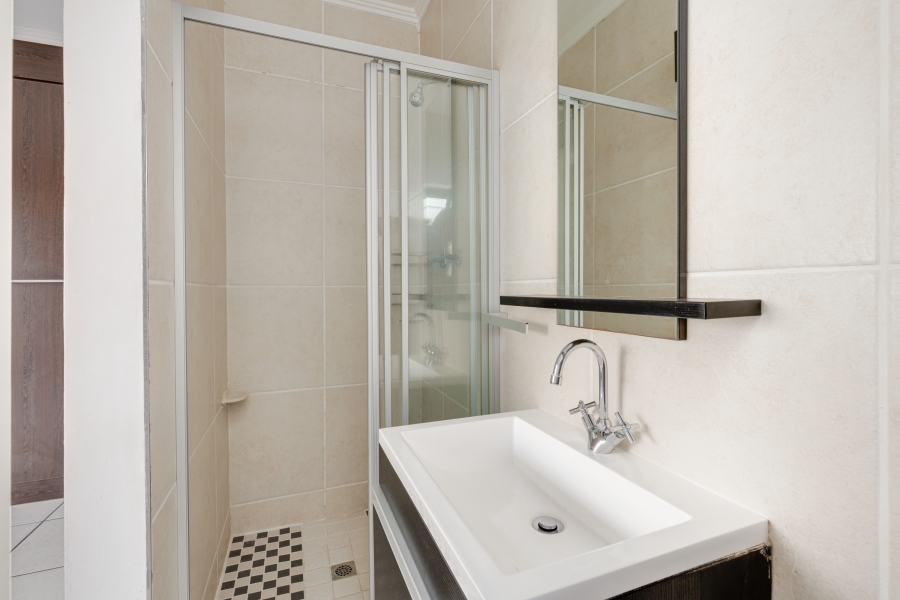 2 Bedroom Property for Sale in Douglasdale Gauteng