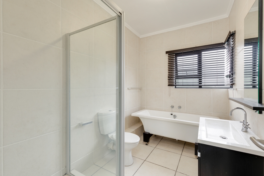 2 Bedroom Property for Sale in Douglasdale Gauteng