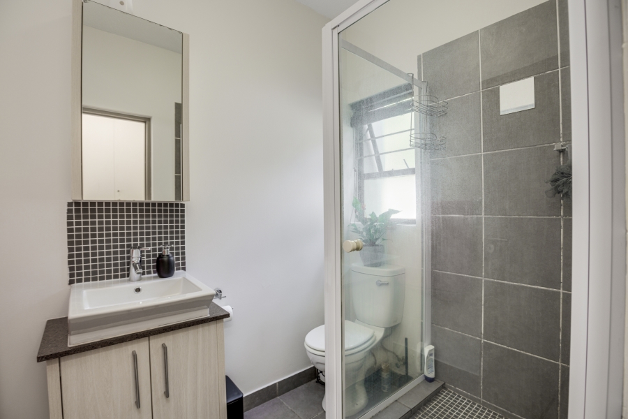 2 Bedroom Property for Sale in Lonehill Gauteng