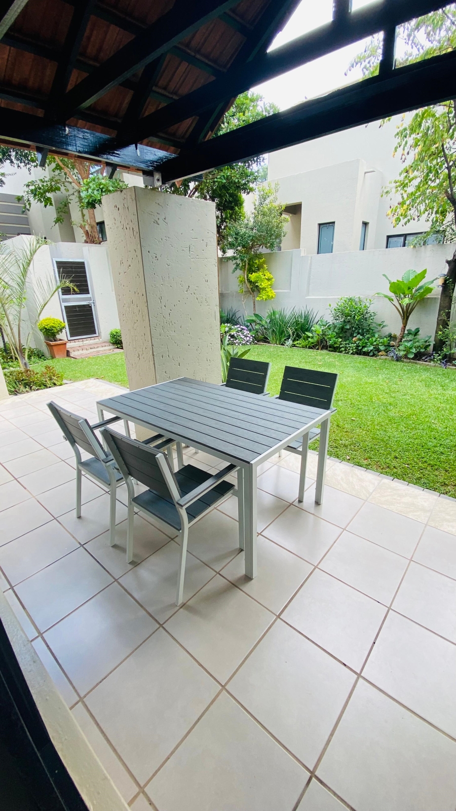 2 Bedroom Property for Sale in Lonehill Gauteng