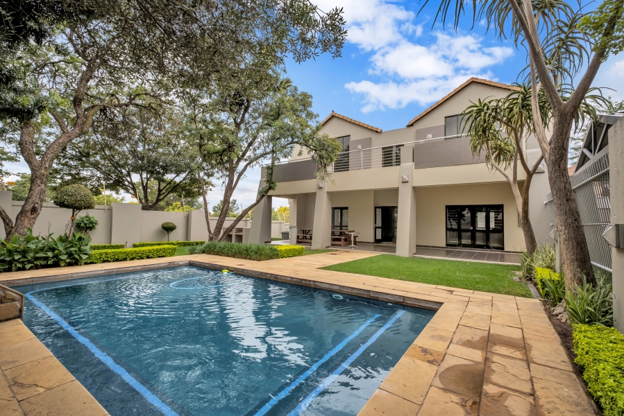 2 Bedroom Property for Sale in Lonehill Gauteng