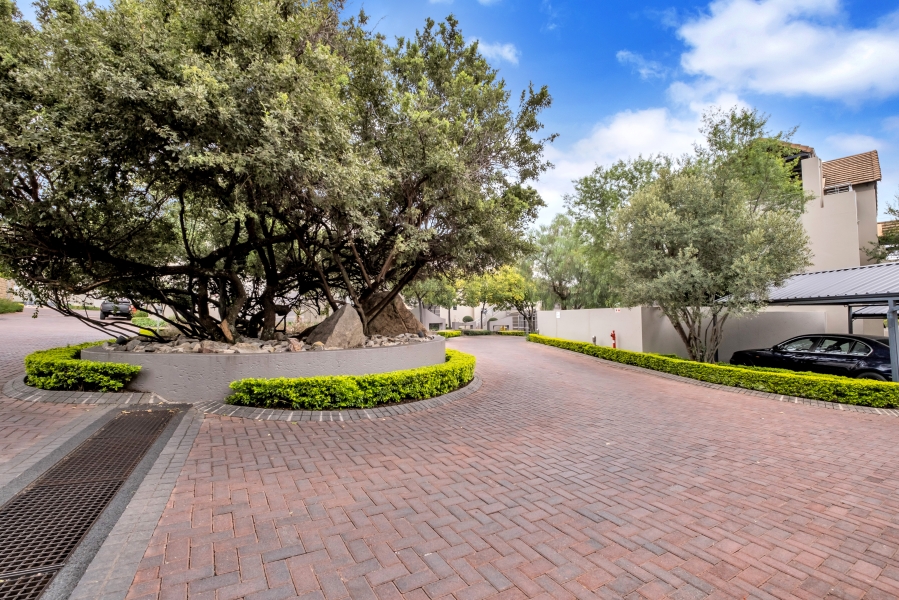 2 Bedroom Property for Sale in Lonehill Gauteng