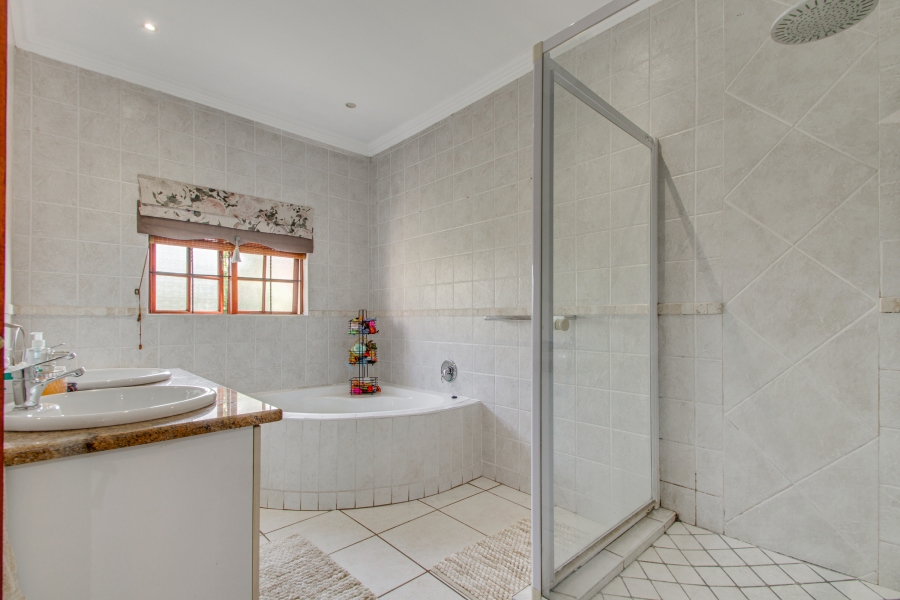 4 Bedroom Property for Sale in Craigavon Gauteng