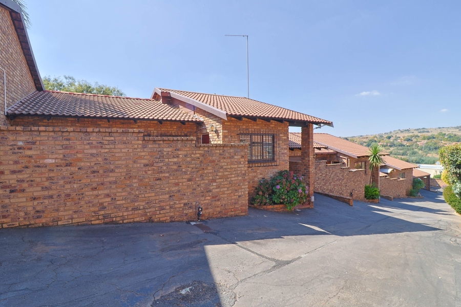 2 Bedroom Property for Sale in Glenvista Gauteng