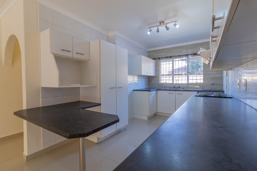 2 Bedroom Property for Sale in Glenvista Gauteng