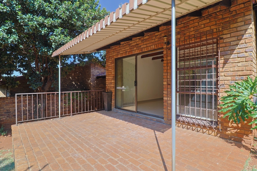 2 Bedroom Property for Sale in Glenvista Gauteng