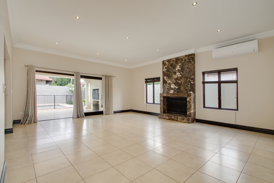 5 Bedroom Property for Sale in Dainfern Gauteng