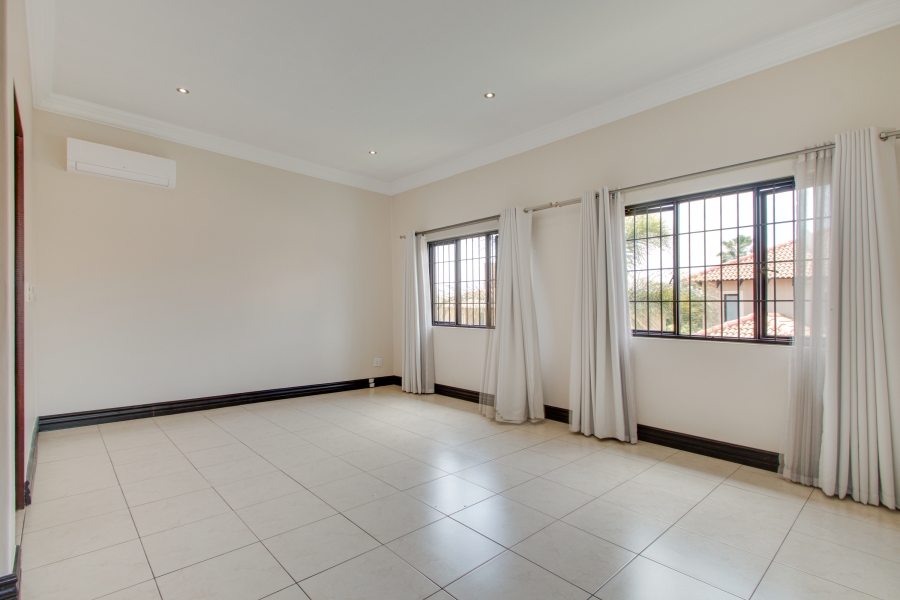 5 Bedroom Property for Sale in Dainfern Gauteng