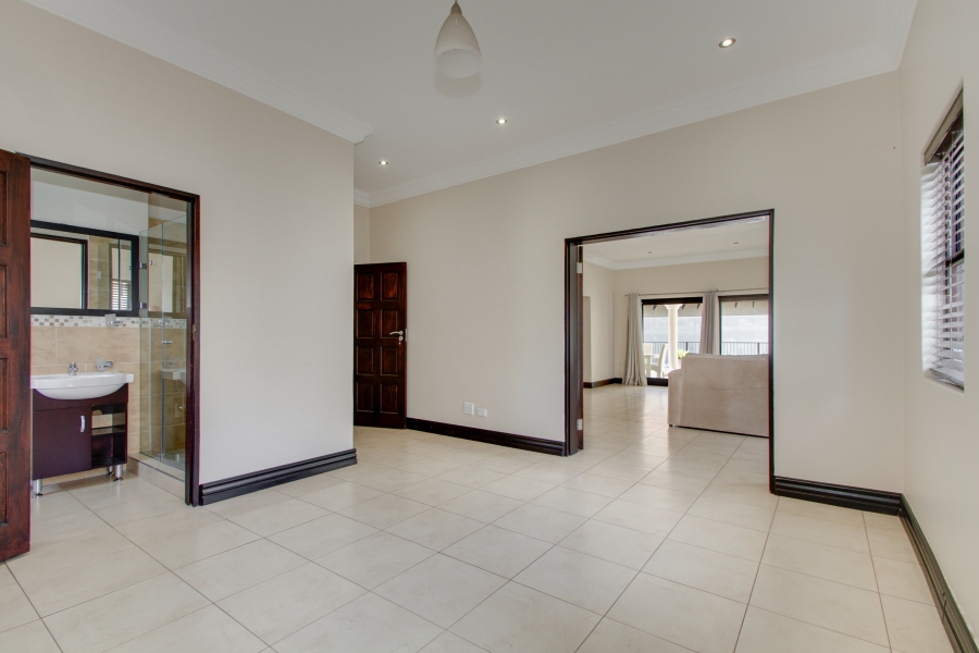 5 Bedroom Property for Sale in Dainfern Gauteng