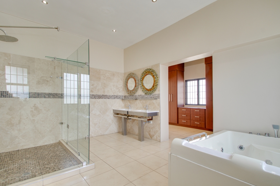 5 Bedroom Property for Sale in Dainfern Gauteng