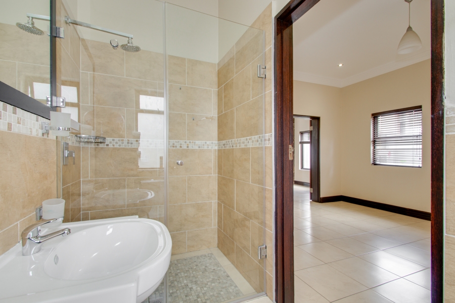 5 Bedroom Property for Sale in Dainfern Gauteng