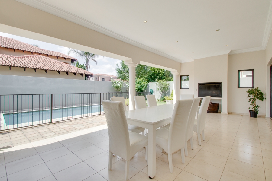 5 Bedroom Property for Sale in Dainfern Gauteng