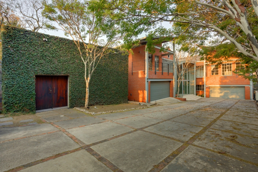 4 Bedroom Property for Sale in Bryanston Gauteng