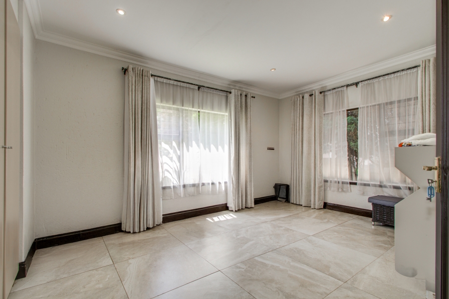 To Let 5 Bedroom Property for Rent in Dainfern Golf Estate Gauteng