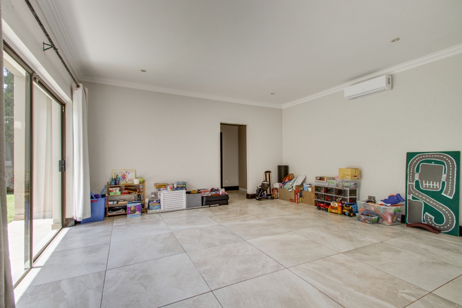 To Let 5 Bedroom Property for Rent in Dainfern Golf Estate Gauteng