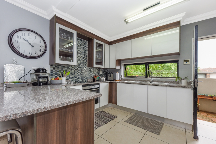 To Let 3 Bedroom Property for Rent in Broadacres Gauteng