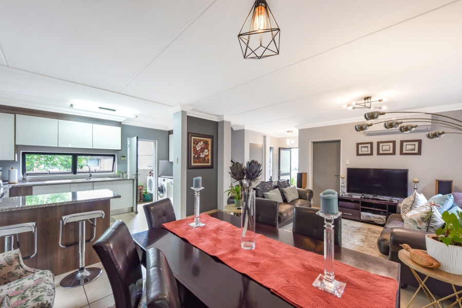 To Let 3 Bedroom Property for Rent in Broadacres Gauteng