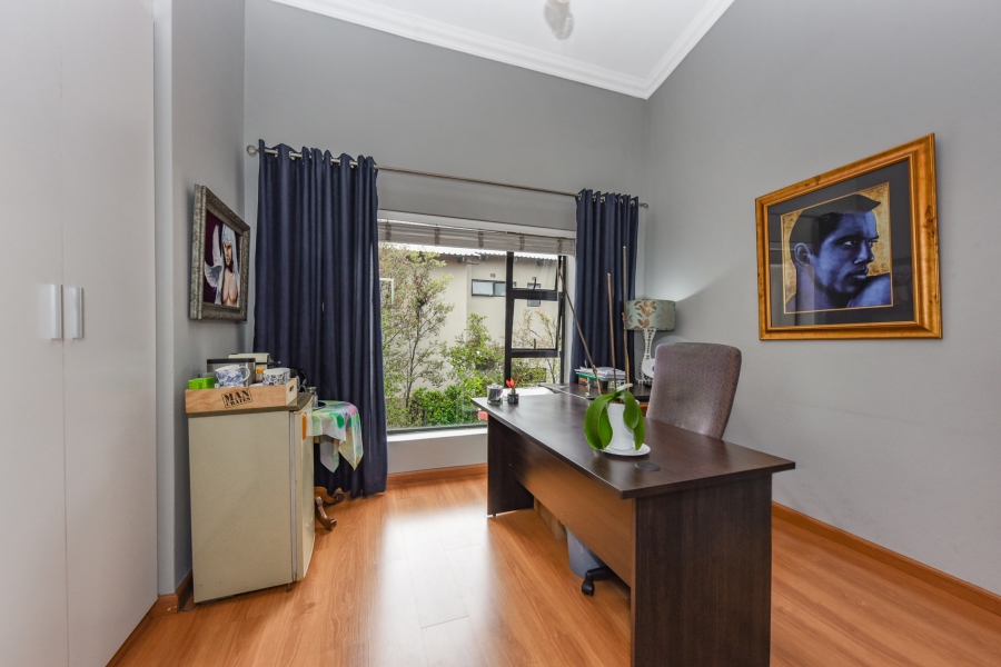 To Let 3 Bedroom Property for Rent in Broadacres Gauteng