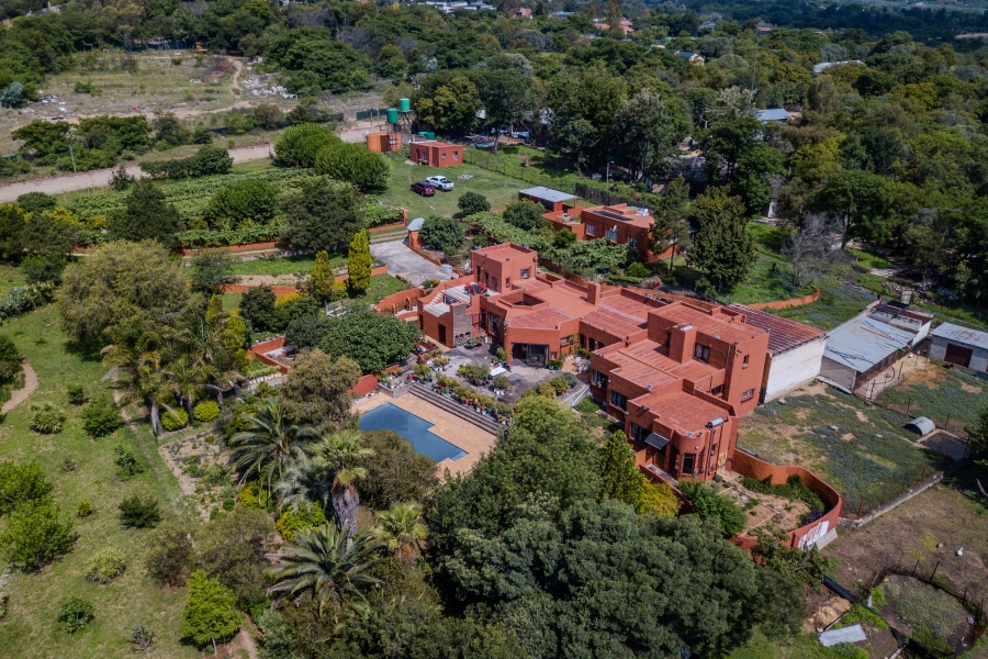 5 Bedroom Property for Sale in Chartwell Gauteng