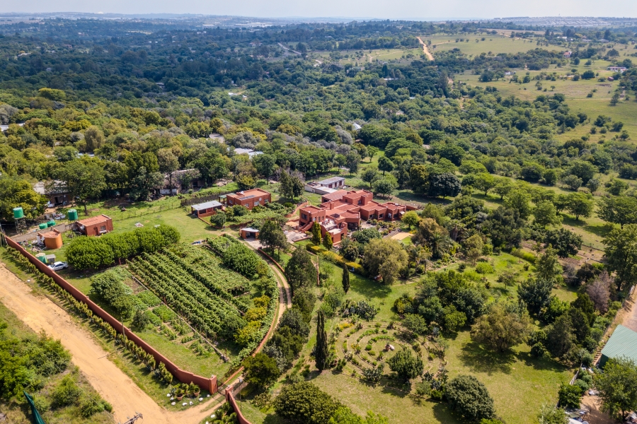 5 Bedroom Property for Sale in Chartwell Gauteng