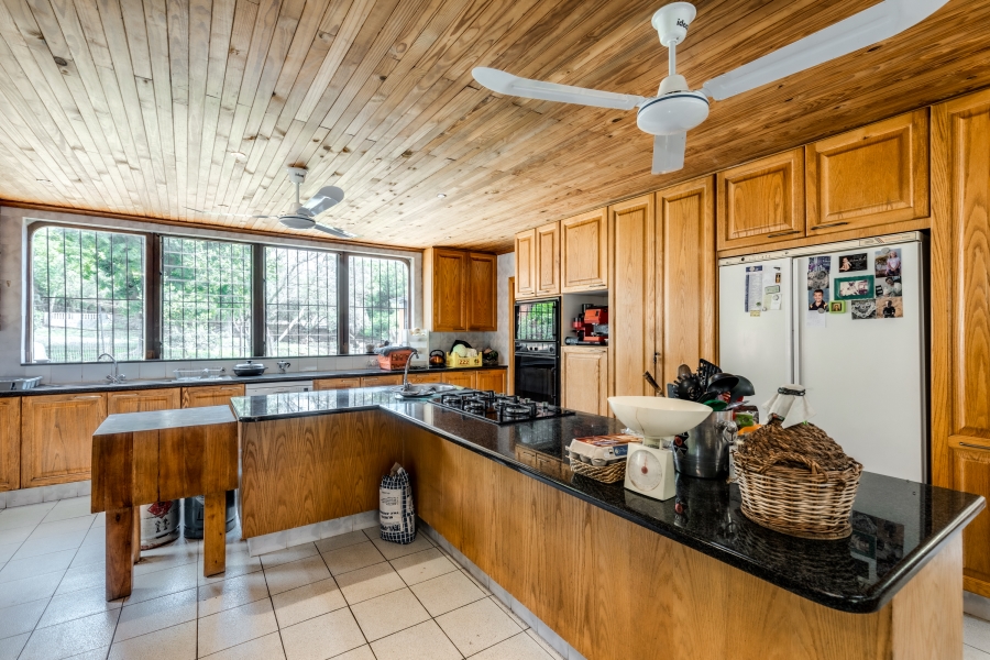 5 Bedroom Property for Sale in Chartwell Gauteng