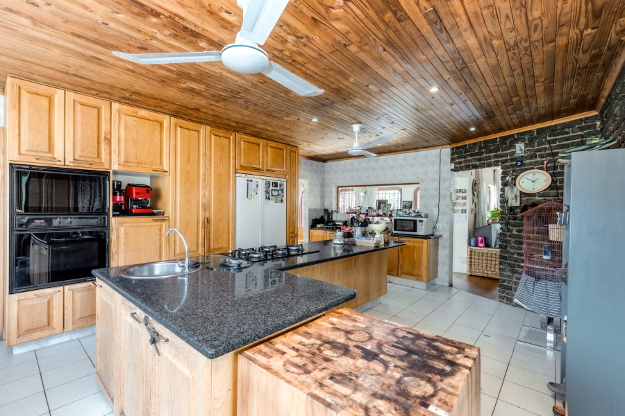 5 Bedroom Property for Sale in Chartwell Gauteng