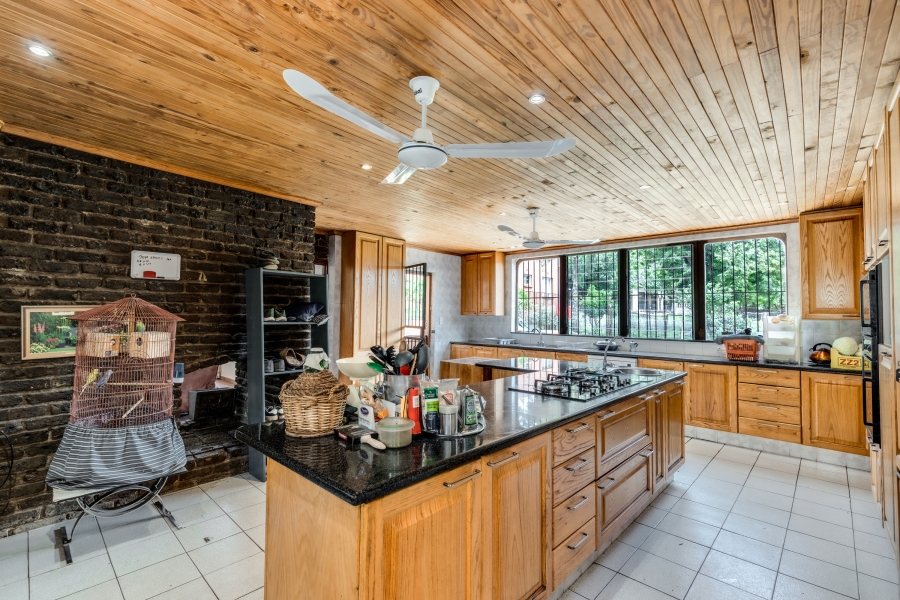 5 Bedroom Property for Sale in Chartwell Gauteng