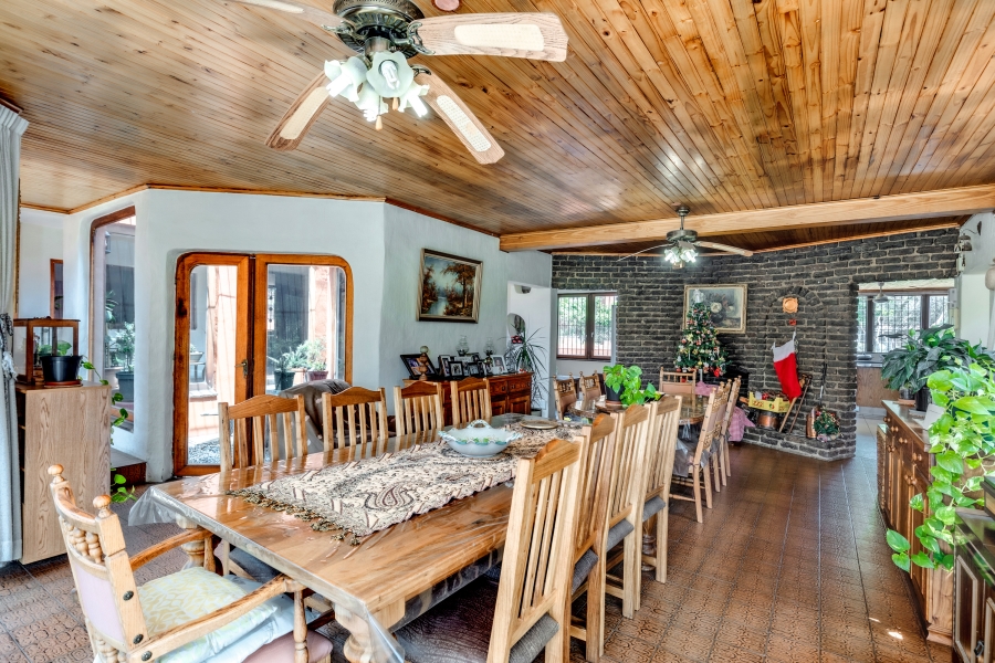 5 Bedroom Property for Sale in Chartwell Gauteng