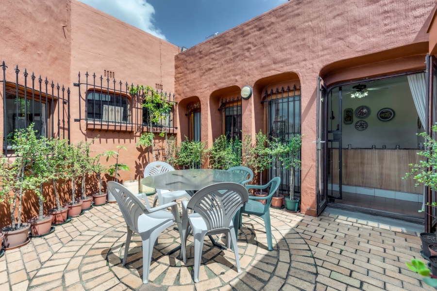 5 Bedroom Property for Sale in Chartwell Gauteng