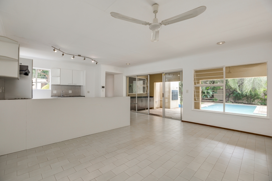 5 Bedroom Property for Sale in Lonehill Gauteng