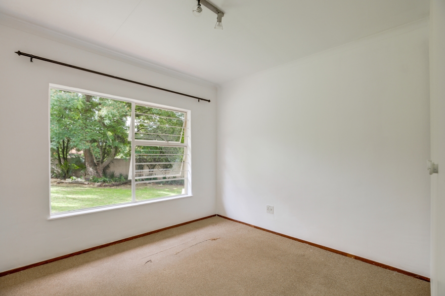 5 Bedroom Property for Sale in Lonehill Gauteng