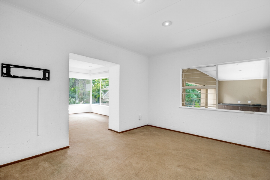 5 Bedroom Property for Sale in Lonehill Gauteng