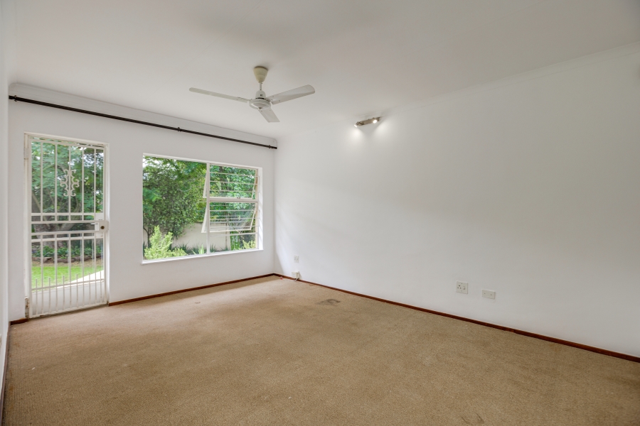 5 Bedroom Property for Sale in Lonehill Gauteng