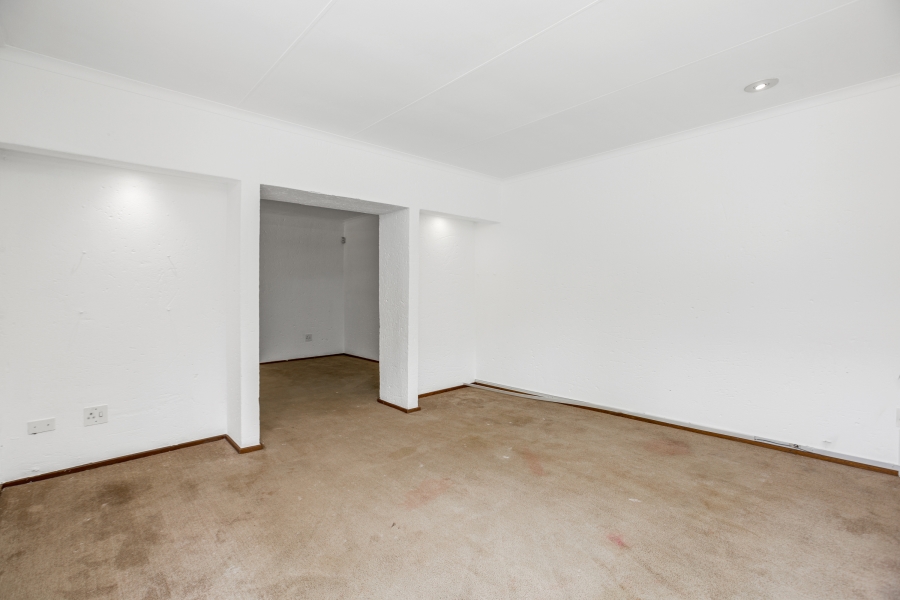 5 Bedroom Property for Sale in Lonehill Gauteng