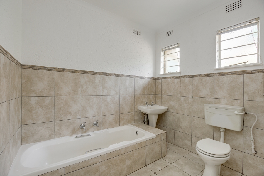 5 Bedroom Property for Sale in Lonehill Gauteng